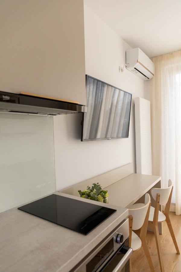 Studio 8 I One Bedroom Apartment I Airport I Therme Otopeni Exteriér fotografie