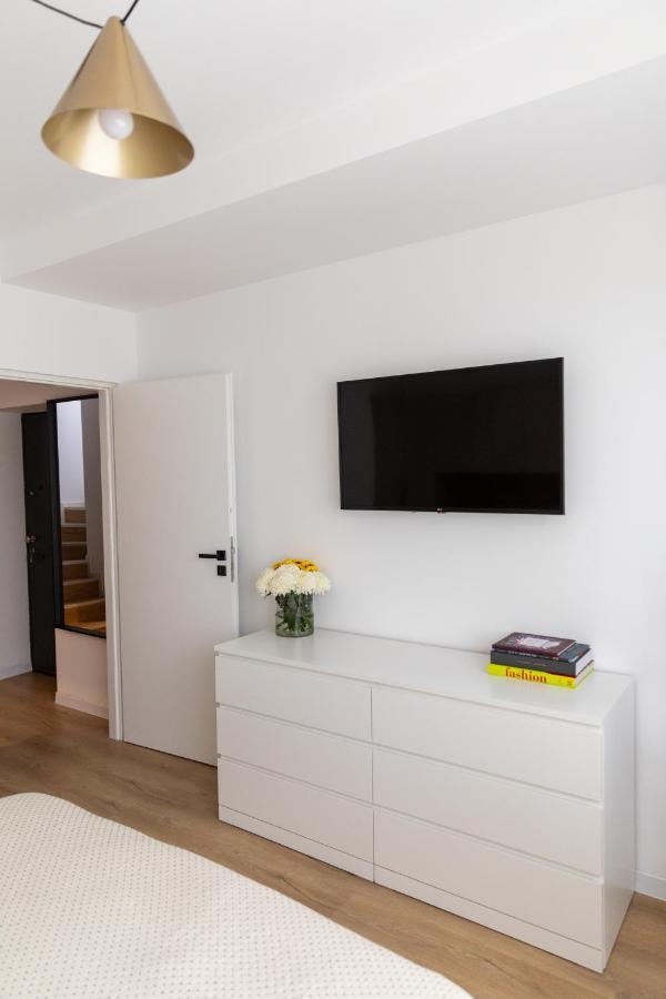 Studio 8 I One Bedroom Apartment I Airport I Therme Otopeni Exteriér fotografie